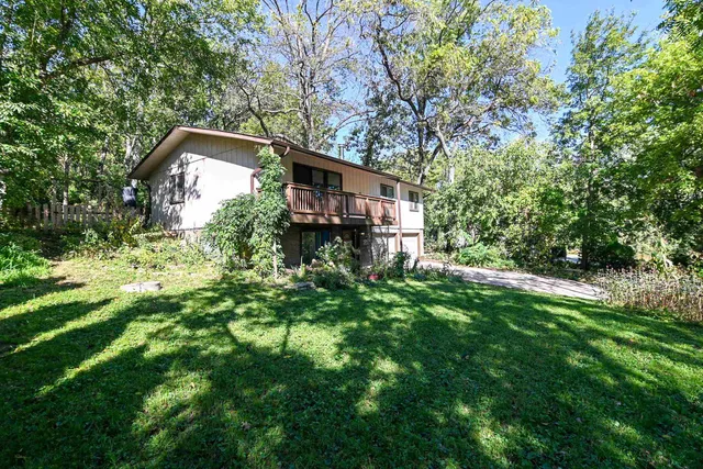 $375,000 | 2897 Glacier Valley Road, Fitchburg, WI 53711