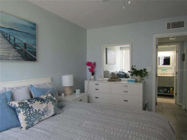 $3,800 | 5136 Harpers Croft, Unit 11, Sarasota, FL 34235