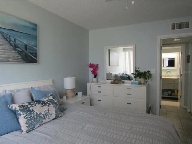 $3,800 | 5136 Harpers Croft, Unit 11, Sarasota, FL 34235