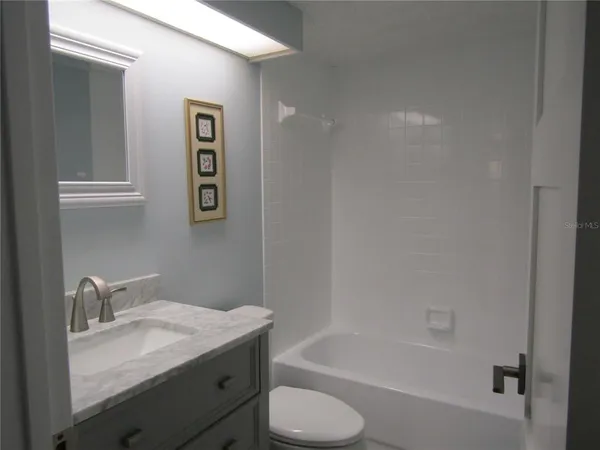 $3,800 | 5136 Harpers Croft, Unit 11, Sarasota, FL 34235