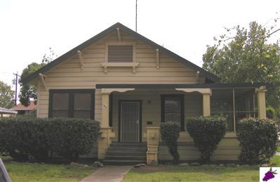 162 West 20th Street Merced, CA 95340 - Photo 4 of 9 Front of main house from 20th street