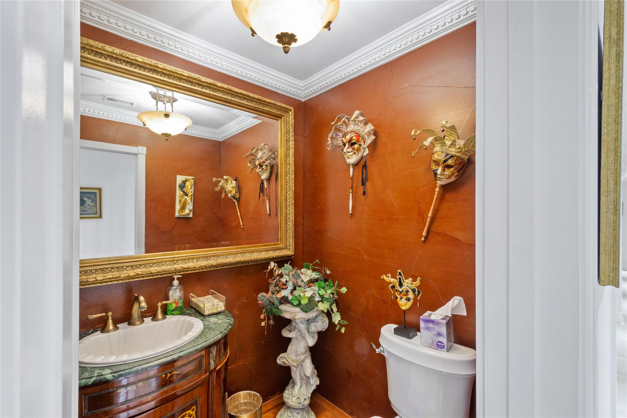 6832 Viento Way Boca Raton, FL 33433 - Photo 9 of 31 a bathroom with a bathtub and a toilet