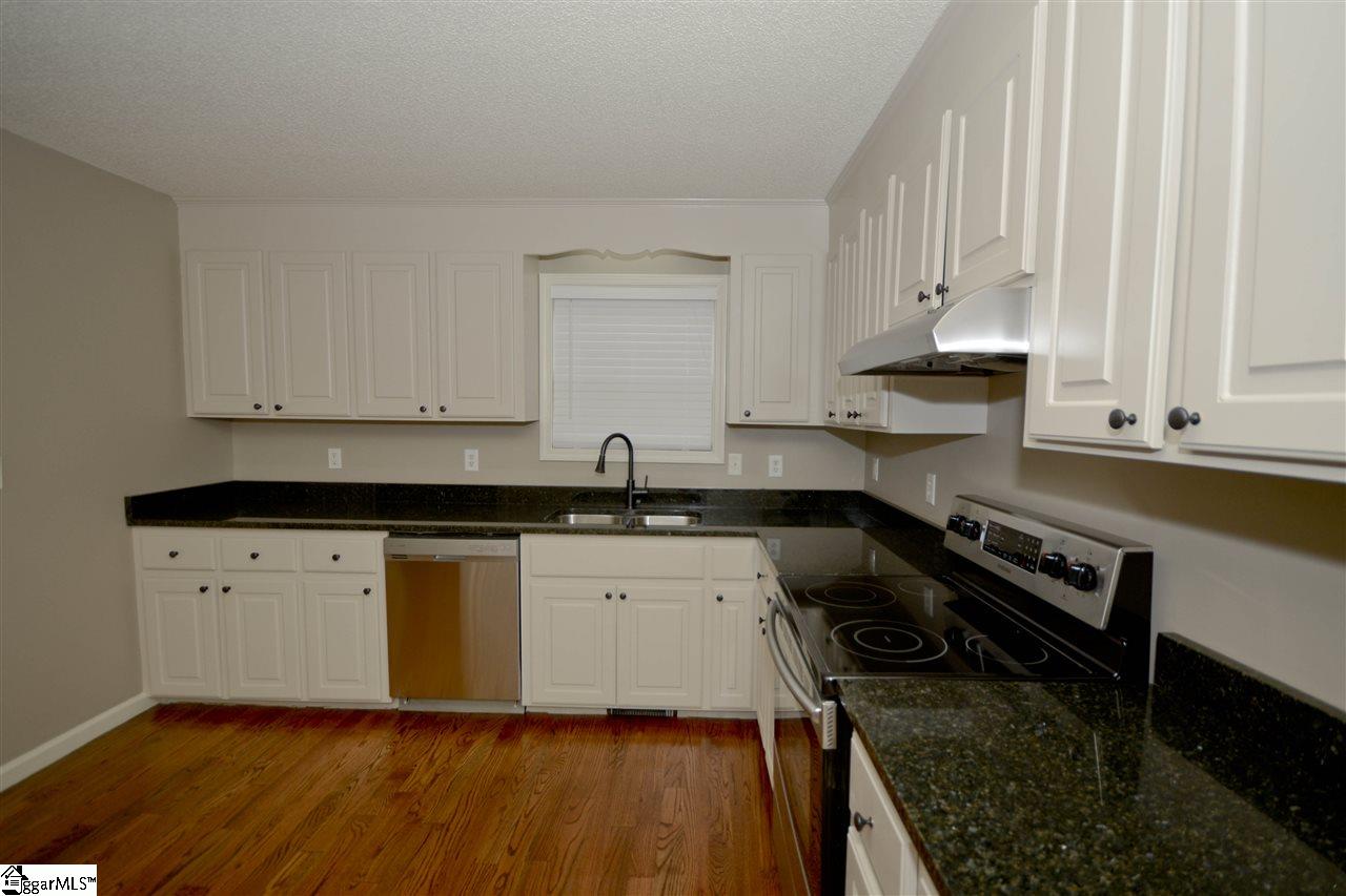 9 Brunson Street Greenville, SC 29607 - Photo 9 of 19 Gallery Image 9