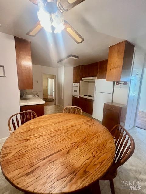 176 Gardiner Way Rio Vista, CA 94571 - Photo 10 of 23 Eating area in kitchen.
