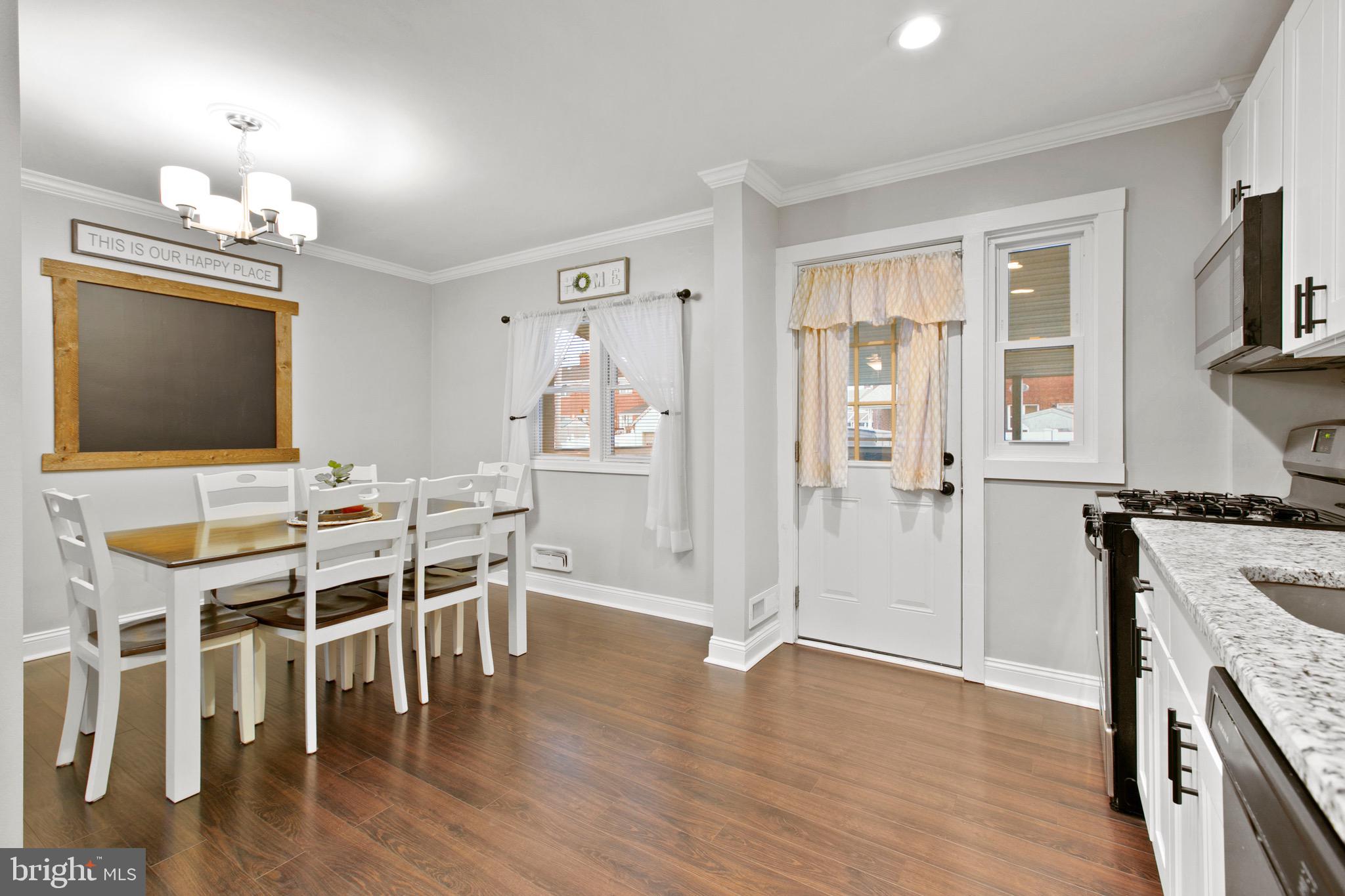 8054 Wallace Road Dundalk, MD 21222 - Photo 18 of 31 Dining room