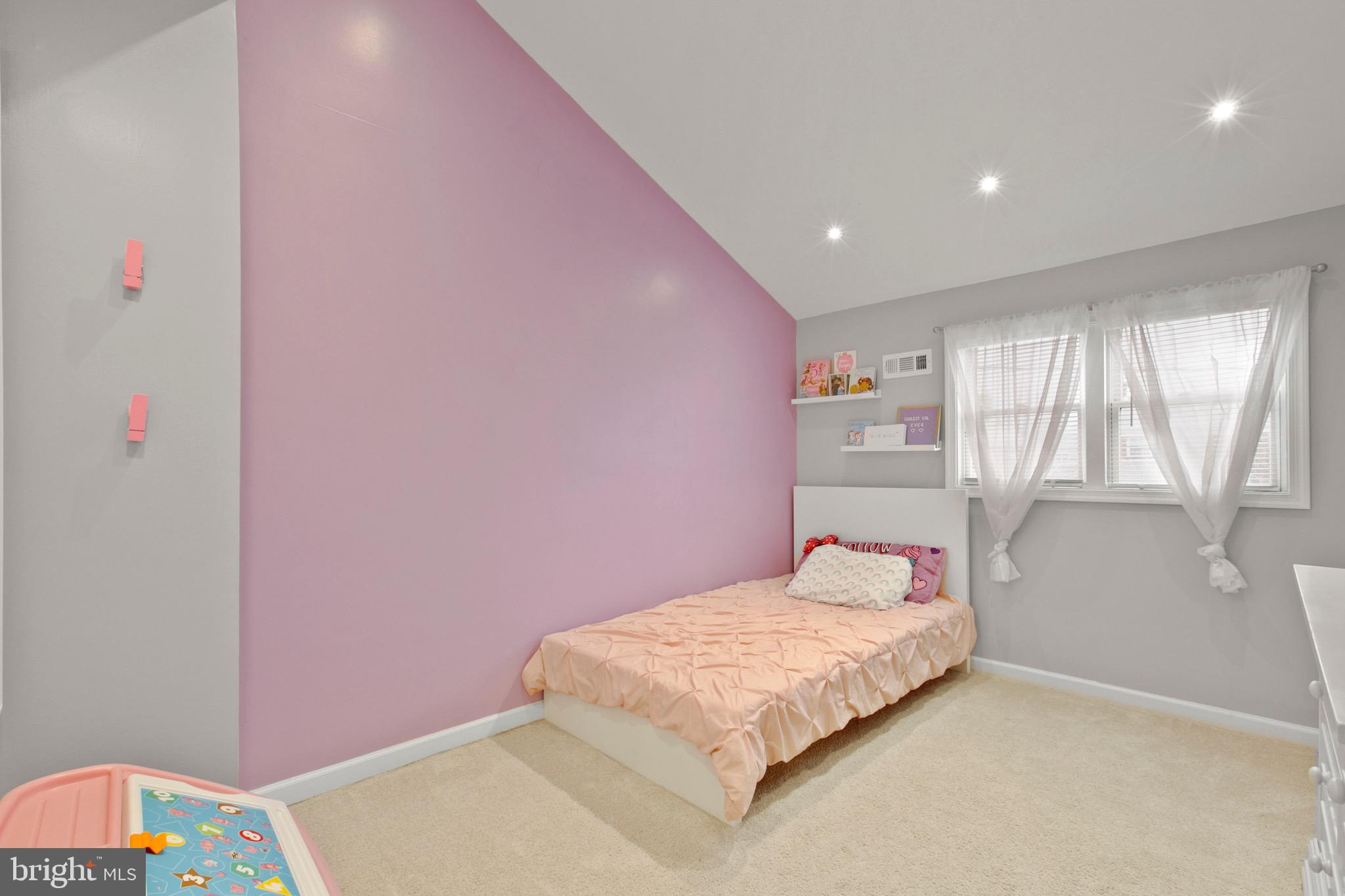 8054 Wallace Road Dundalk, MD 21222 - Photo 24 of 31 Bedroom #2 with vaulted ceilings