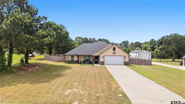 $385,500 | 323 Eastdale Lane, Bullard, TX 75757