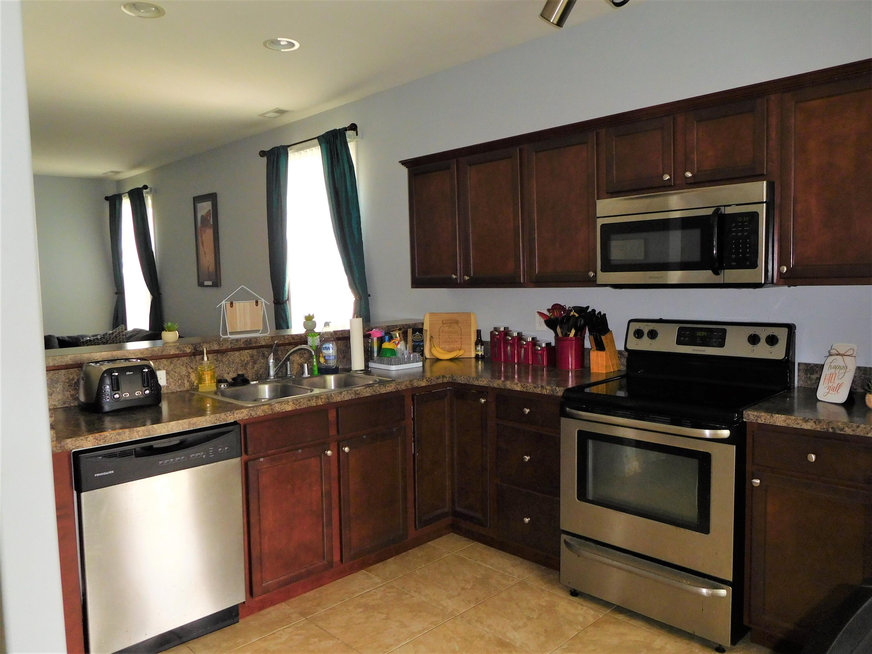 225 Shell Court Lexington, KY 40511 - Photo 13 of 47 kitchen