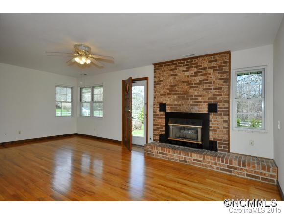 20 Green Road Brevard, NC 28712 - Photo 4 of 18 Gallery Image 4