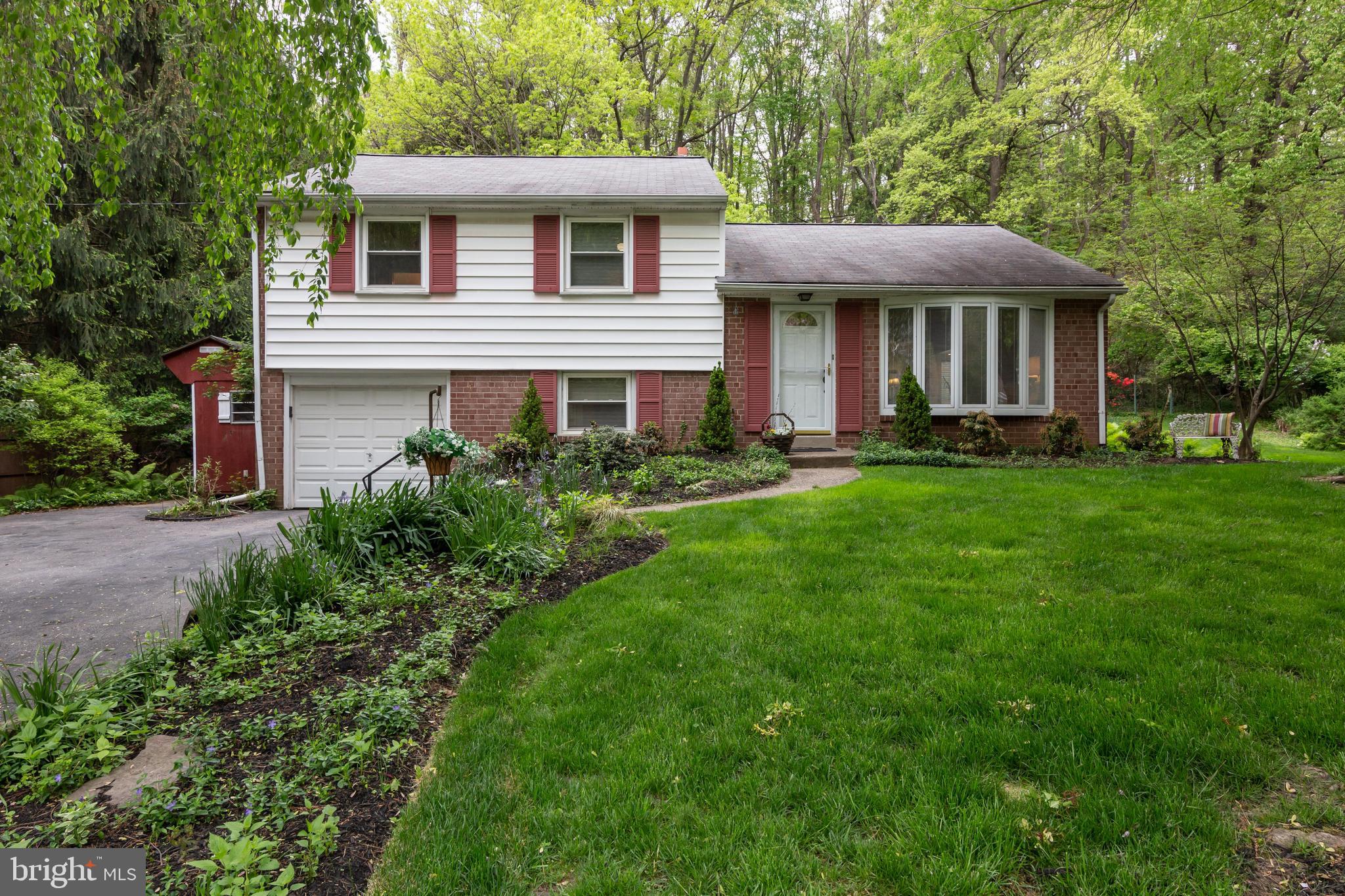 618 Brookwood Road Wayne, PA 19087 - Photo 1 of 35 Exterior front view