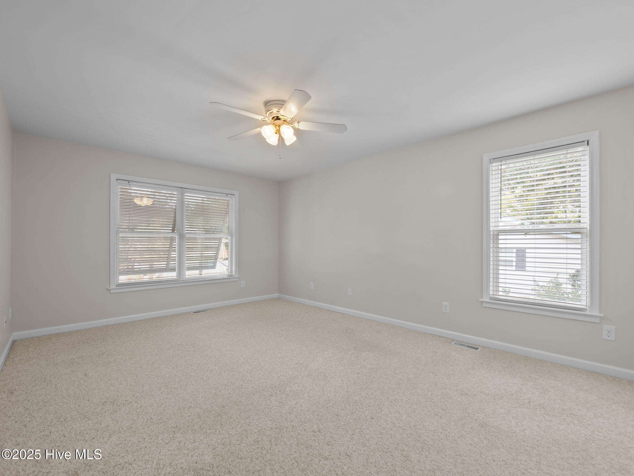 8626 Reed Drive Emerald Isle, NC 28594 - Photo 16 of 47 Primary Bedroom