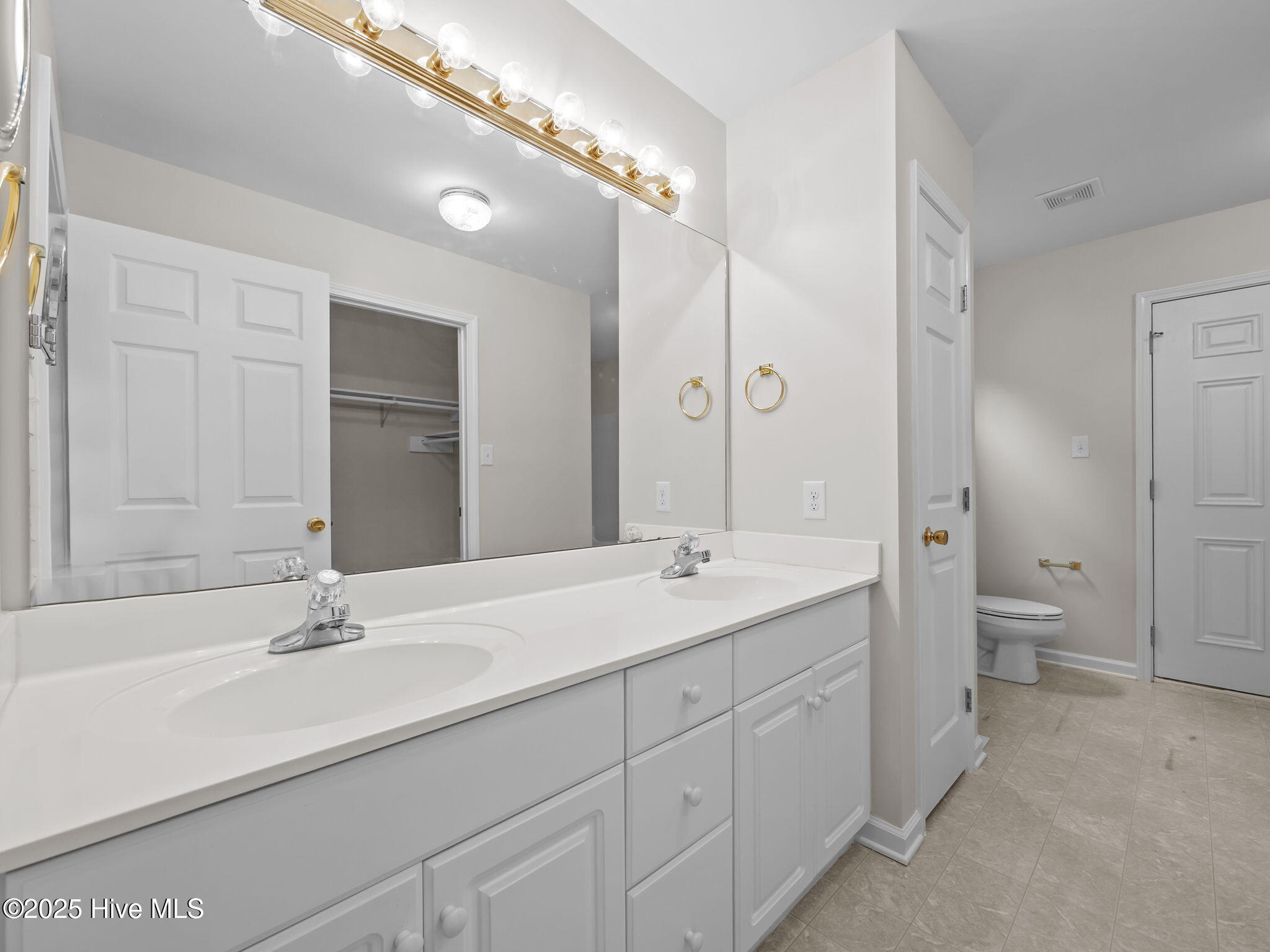 8626 Reed Drive Emerald Isle, NC 28594 - Photo 18 of 47 Primary Bath