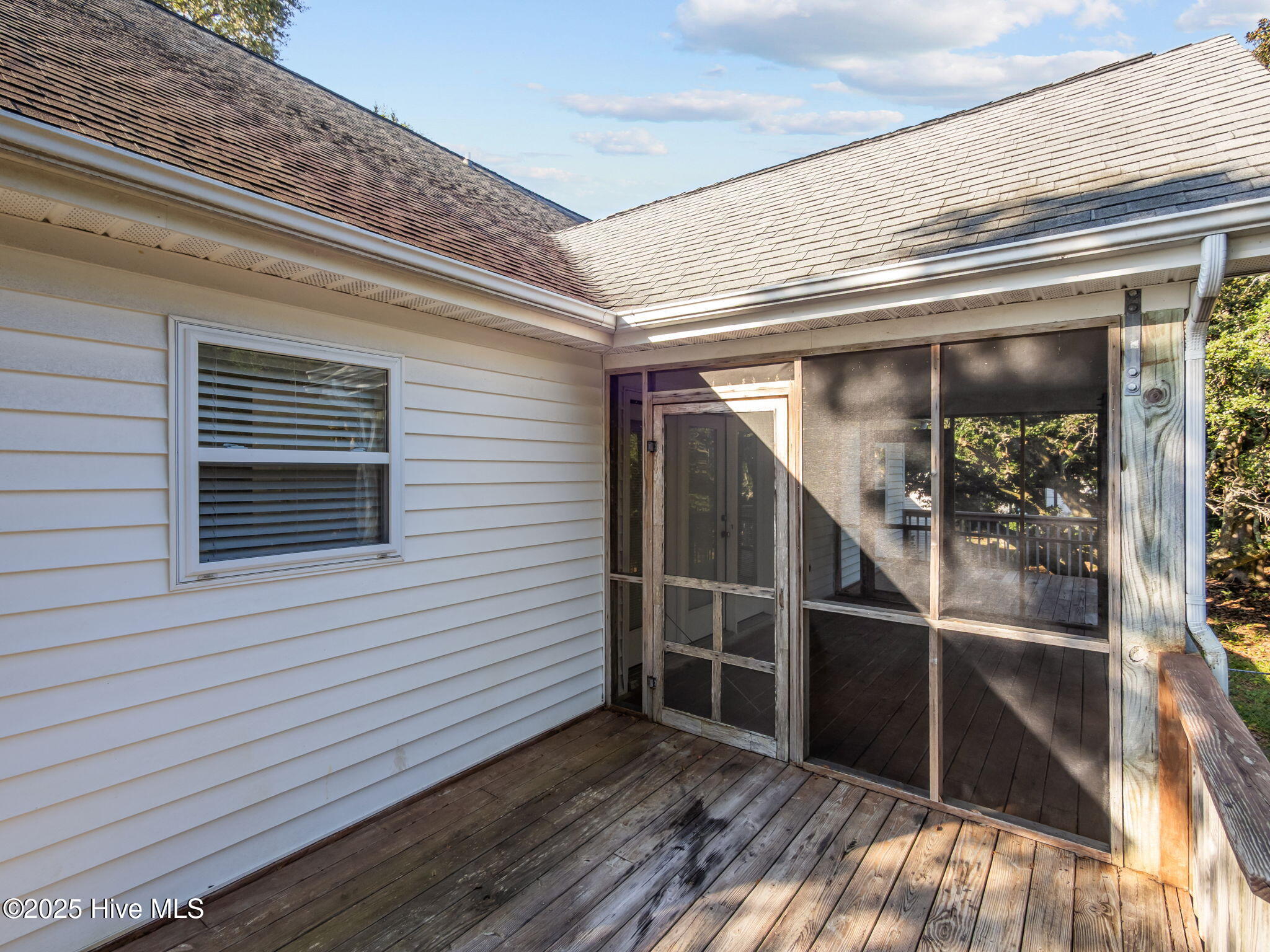 8626 Reed Drive Emerald Isle, NC 28594 - Photo 22 of 47 Screened Porch