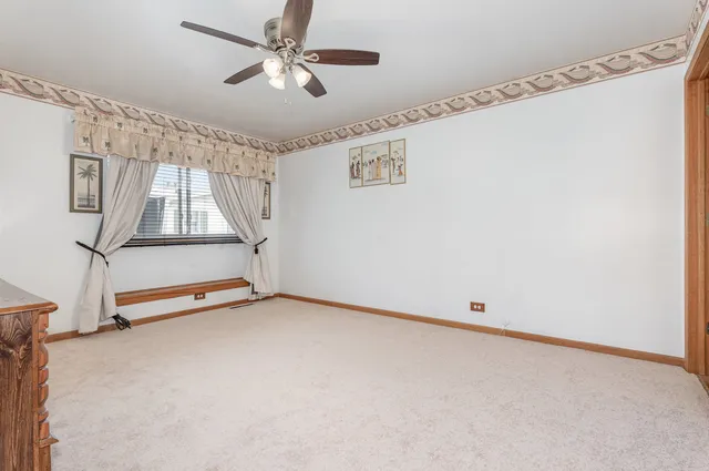 $425,000 | 2335 West Greenleaf Avenue, Chicago, IL 60645