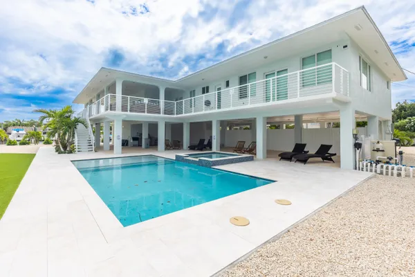 $4,300,000 | 2125 Ave H, Marathon, FL 33050