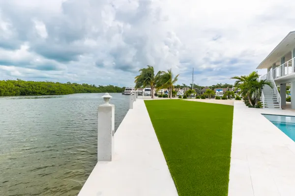 $4,300,000 | 2125 Ave H, Marathon, FL 33050