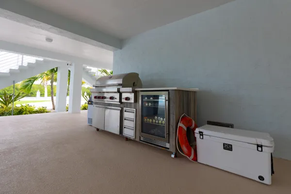 $4,300,000 | 2125 Ave H, Marathon, FL 33050