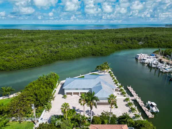 $4,300,000 | 2125 Ave H, Marathon, FL 33050