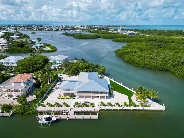$4,300,000 | 2125 Ave H, Marathon, FL 33050
