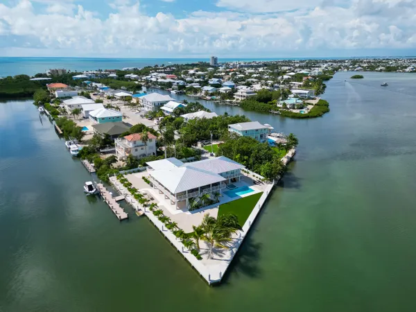 $4,300,000 | 2125 Ave H, Marathon, FL 33050