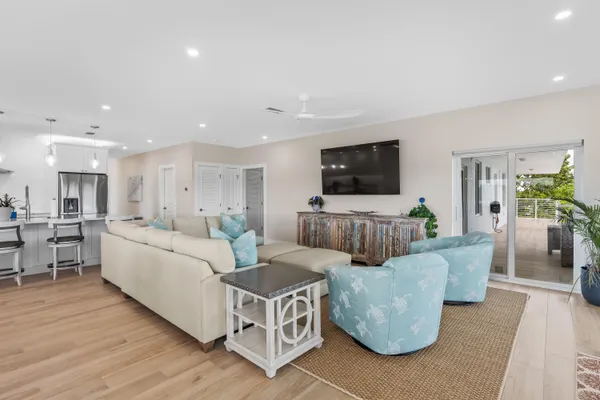 $4,300,000 | 2125 Ave H, Marathon, FL 33050