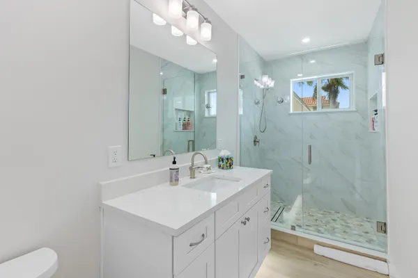 $4,300,000 | 2125 Ave H, Marathon, FL 33050