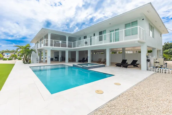 $4,300,000 | 2125 Ave H, Marathon, FL 33050