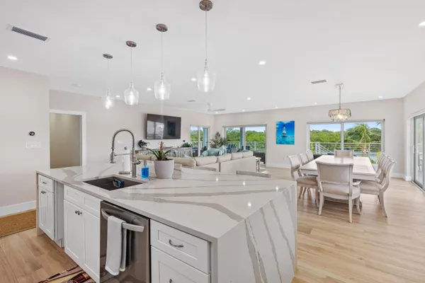$4,300,000 | 2125 Ave H, Marathon, FL 33050