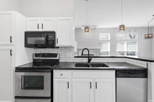 $252,000 | 9690 South Bay Pointe Drive, Bloomington, IN 47401