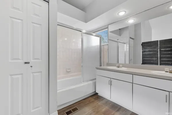 $252,000 | 9690 South Bay Pointe Drive, Bloomington, IN 47401