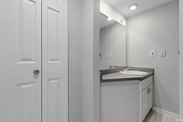 $252,000 | 9690 South Bay Pointe Drive, Bloomington, IN 47401