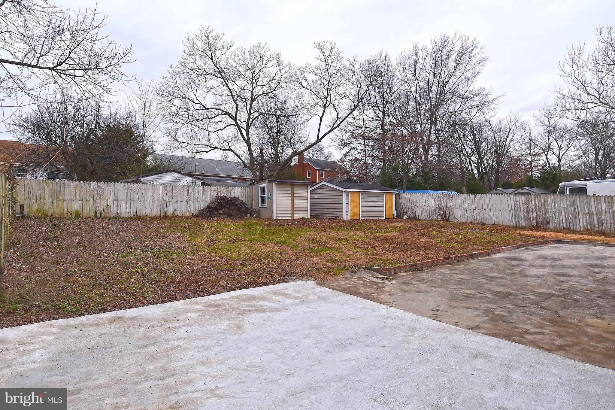 5914 Erving Street Springfield, VA 22150 - Photo 3 of 42 Backyard