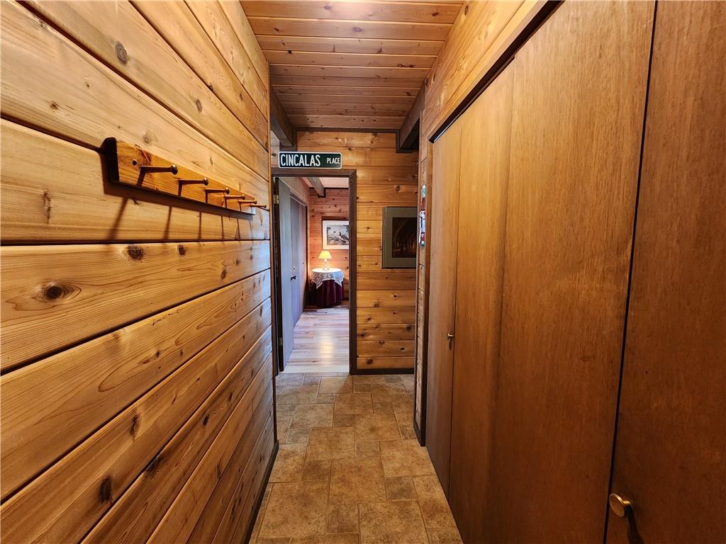 374 Latonka Drive Mercer, PA 16137 - Photo 22 of 50 a view of hallway