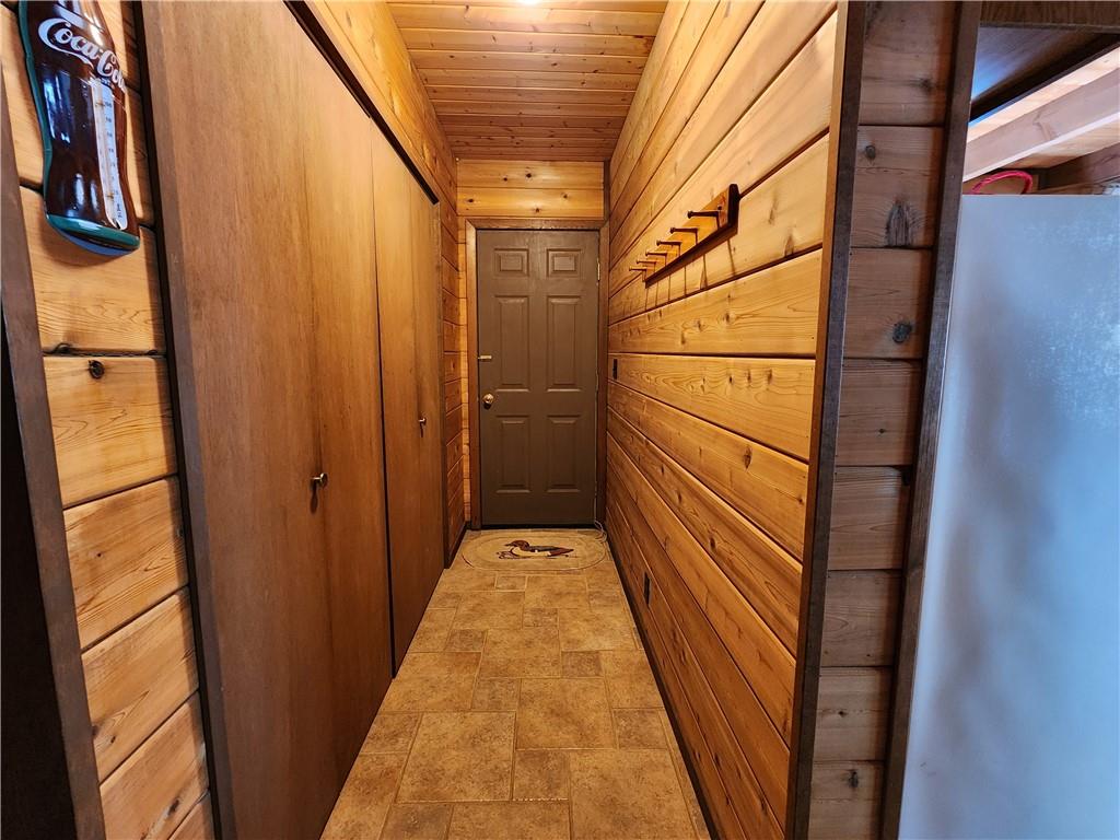 374 Latonka Drive Mercer, PA 16137 - Photo 23 of 50 a view of hallway