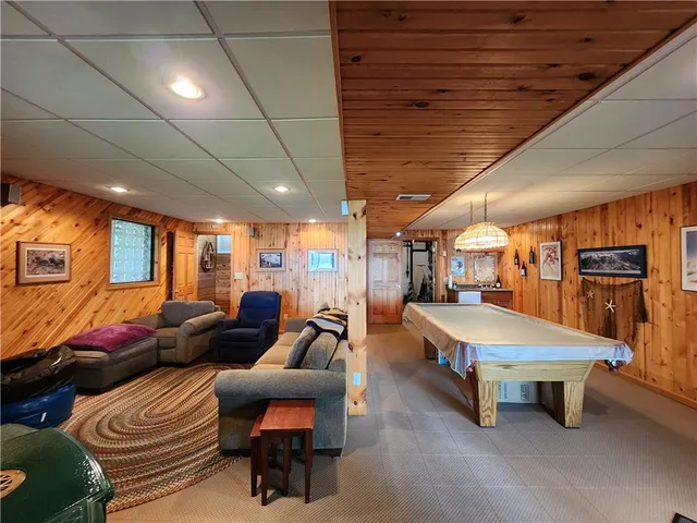 $849,900 | 374 Latonka Drive, Mercer, PA 16137