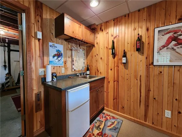 $824,900 | 374 Latonka Drive, Mercer, PA 16137
