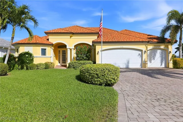 $969,000 | 2133 Southwest 43rd Lane, Cape Coral, FL 33914