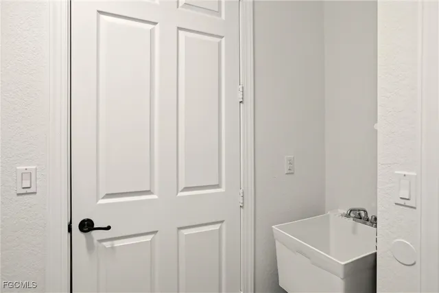 $969,000 | 2133 Southwest 43rd Lane, Cape Coral, FL 33914