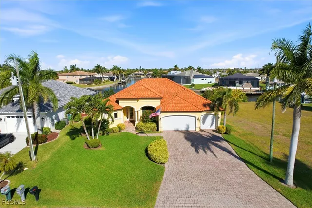 $969,000 | 2133 Southwest 43rd Lane, Cape Coral, FL 33914