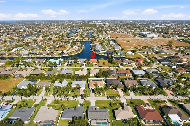 $969,000 | 2133 Southwest 43rd Lane, Cape Coral, FL 33914