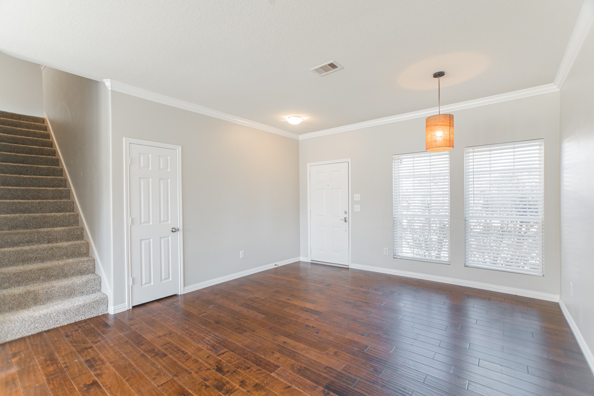 22519 Goss Spring Court Spring, TX 77373 - Photo 8 of 47 Gallery Image 8