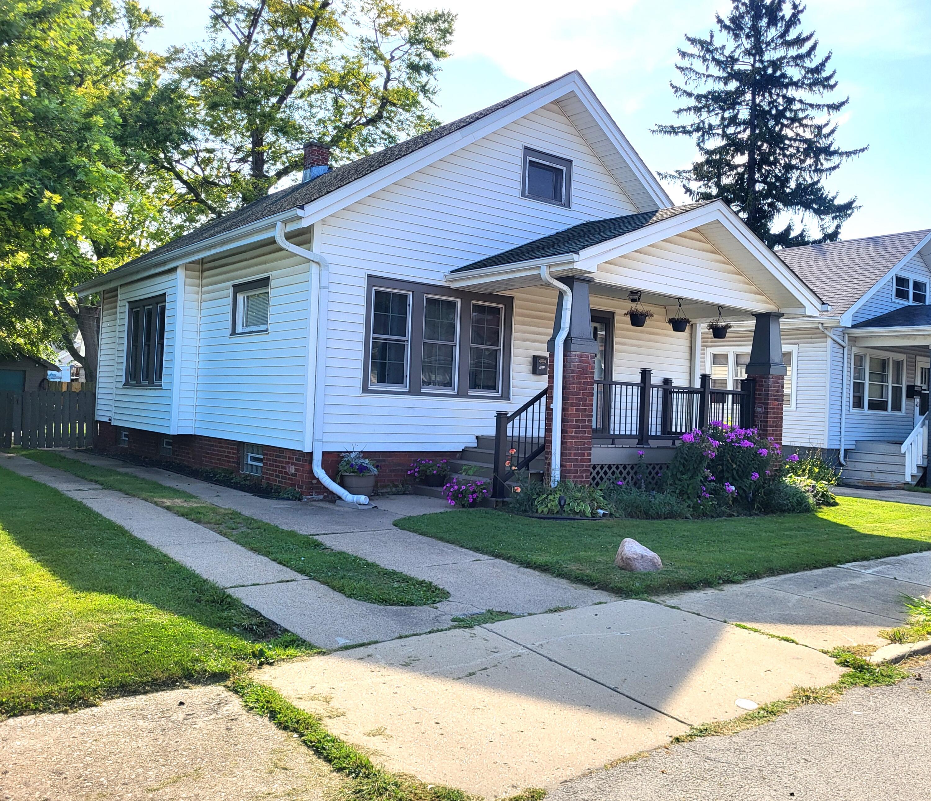 2311 Meachem Street Racine, WI 53403 - Photo 1 of 1 Front of home 4