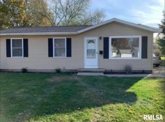 $124,900 | 13 Sommerset Drive, Jacksonville, IL 62650