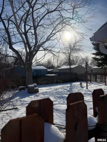 $124,900 | 13 Sommerset Drive, Jacksonville, IL 62650