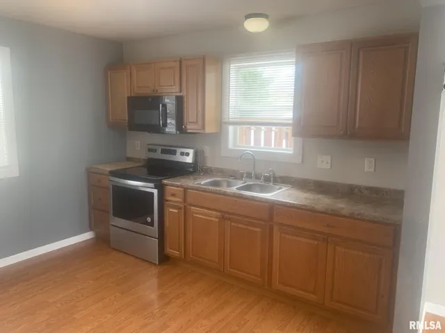 $124,900 | 13 Sommerset Drive, Jacksonville, IL 62650