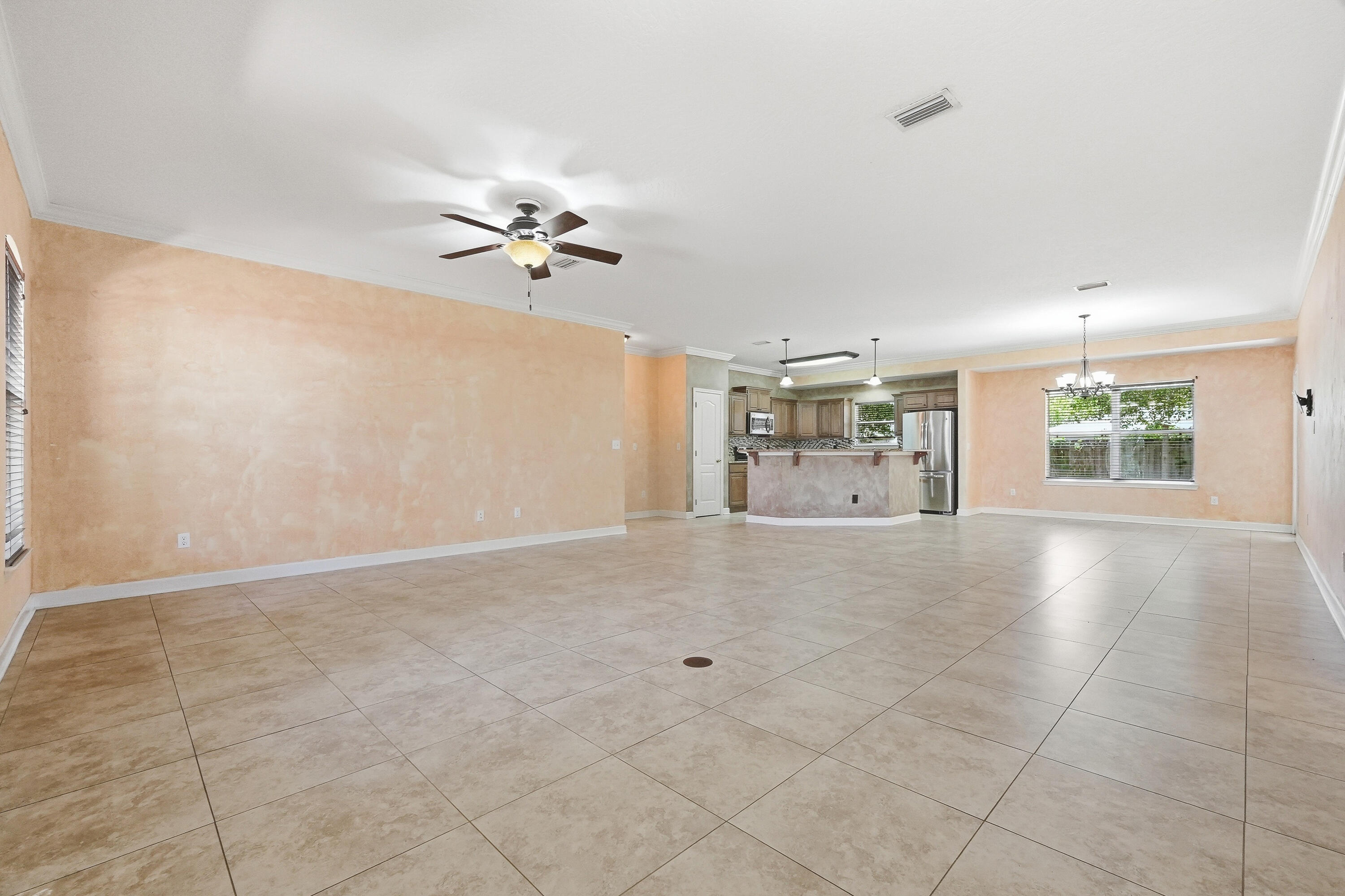 18 Pryor Road Southeast Fort Walton Beach, FL 32548 - Photo 17 of 49 Living Room