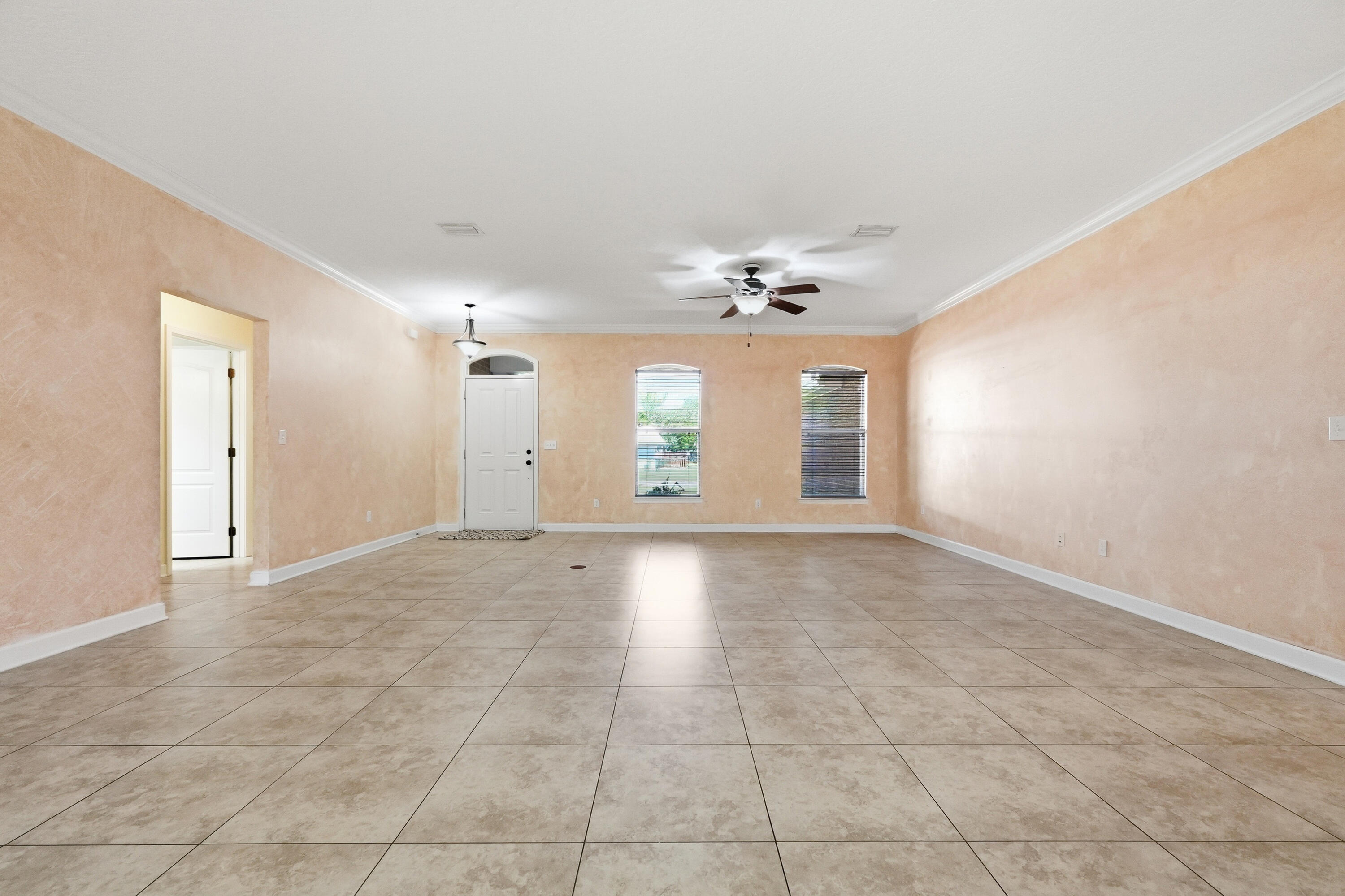 18 Pryor Road Southeast Fort Walton Beach, FL 32548 - Photo 19 of 49 Dining into Living