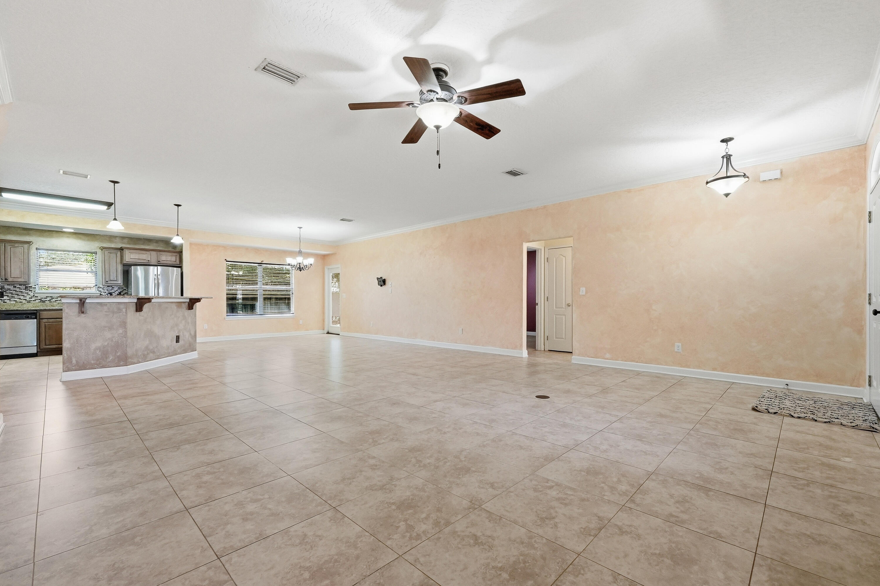 18 Pryor Road Southeast Fort Walton Beach, FL 32548 - Photo 21 of 49 Living Room