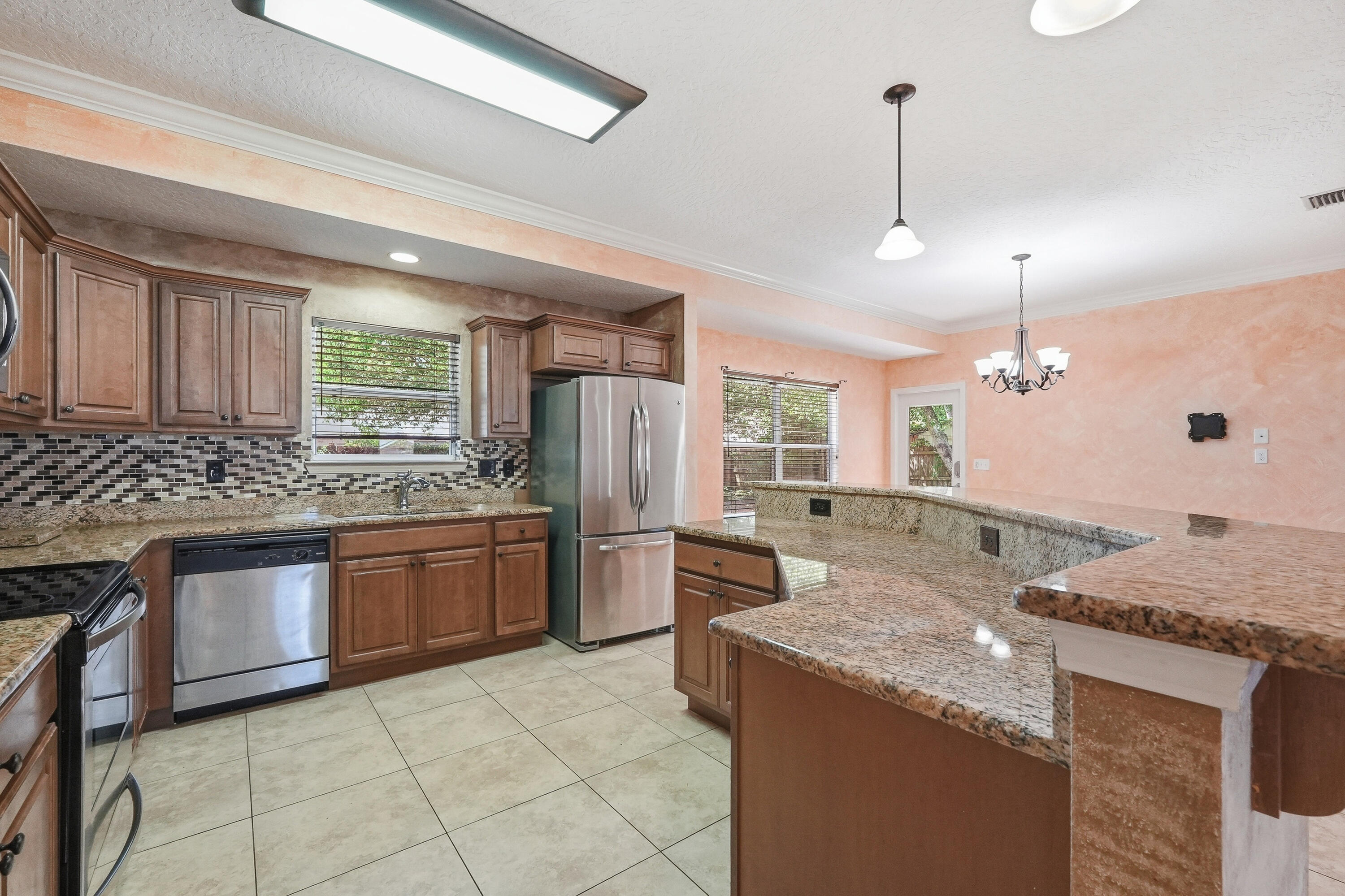 18 Pryor Road Southeast Fort Walton Beach, FL 32548 - Photo 22 of 49 Kitchen