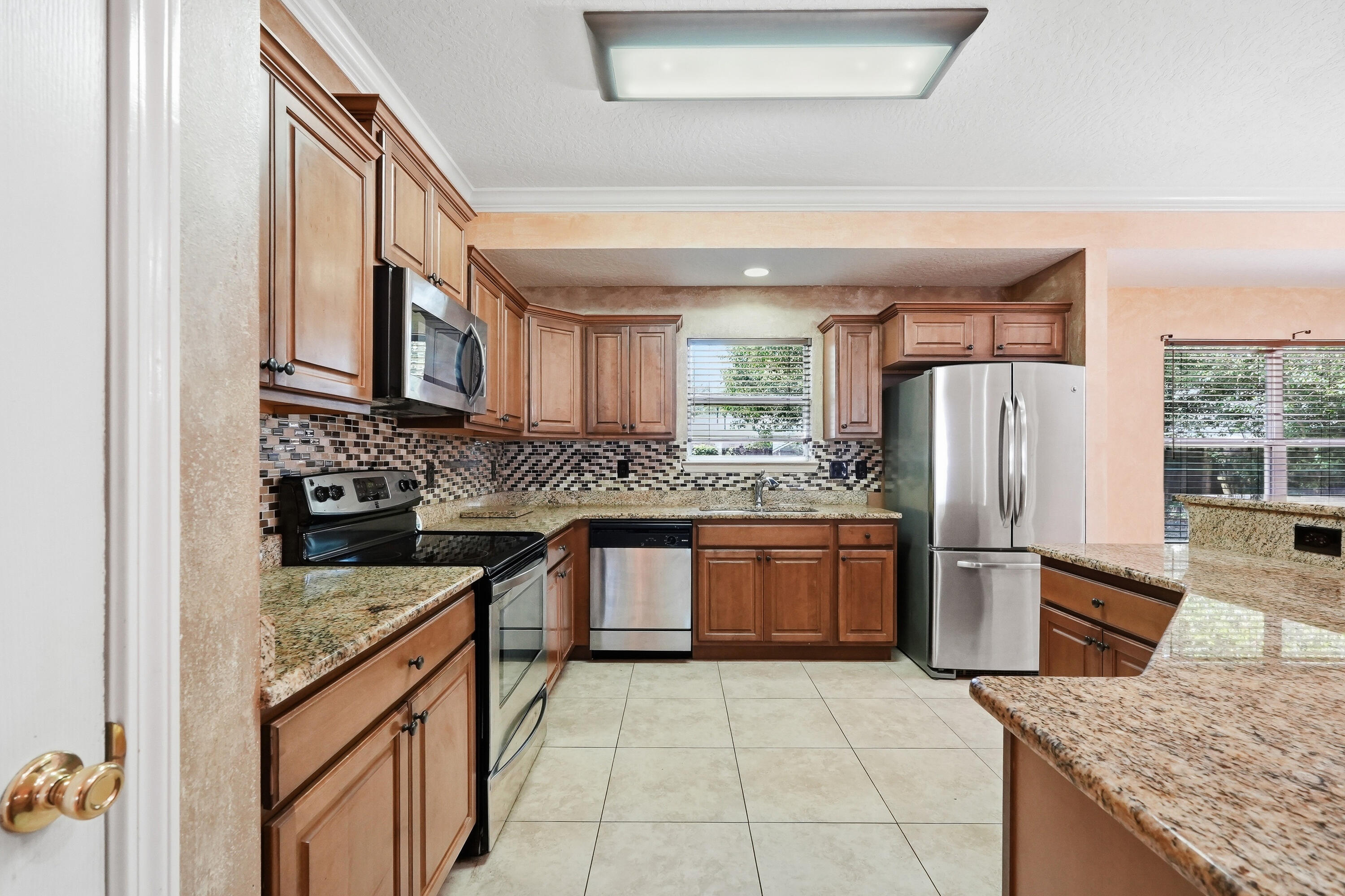 18 Pryor Road Southeast Fort Walton Beach, FL 32548 - Photo 23 of 49 Kitchen